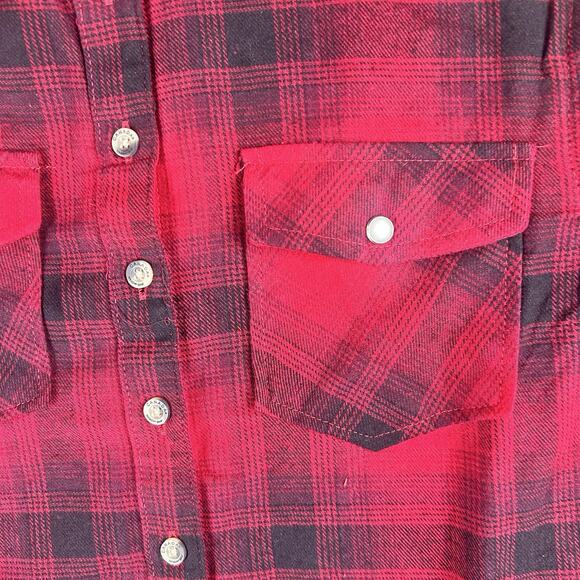 Canada Weather Gear Women's Size M Flannel Plaid Button Down Shirt Red/Black - Picture 10 of 15